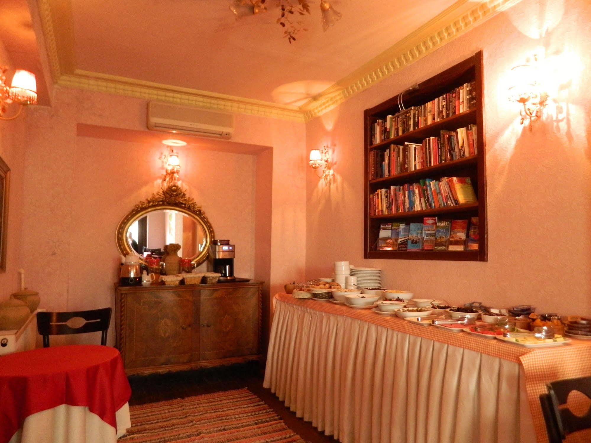 Apricot Hotel Istanbul Exterior photo
